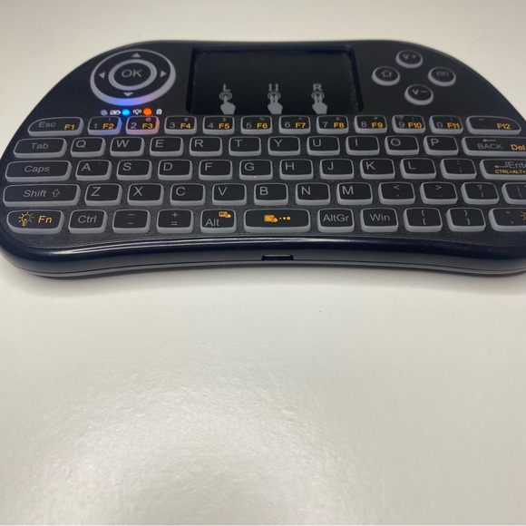 Mini Wireless Backlit keyboard - Picture 2 of 5